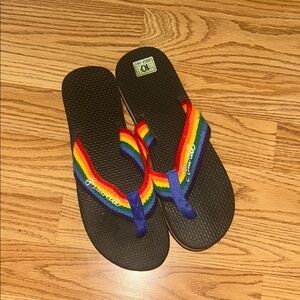 Vintage  80’s Black Flip Flops with Rainbow Straps size 10